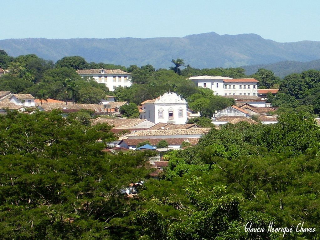 Cidade de Goiás velho, antiga Vila Boa, com a Serra Dourada ao fundo