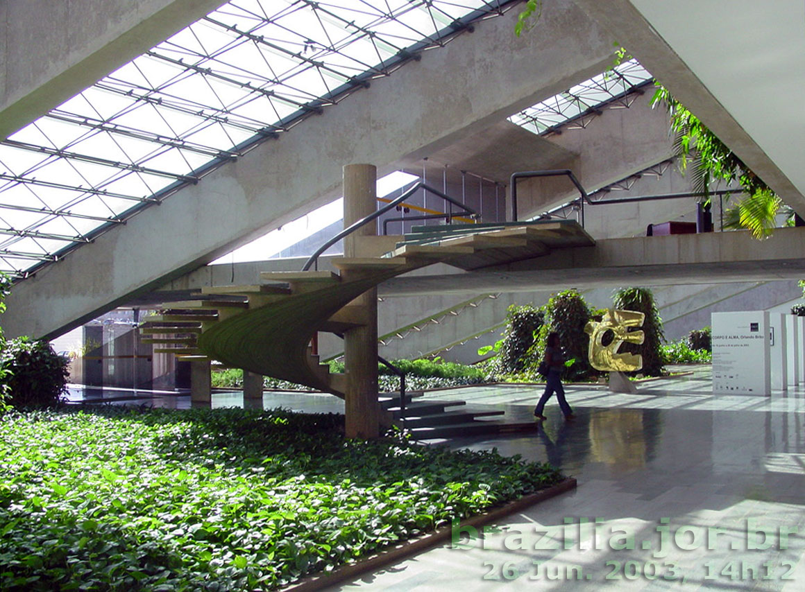 Foyer da Sala Villa Lobos do Teatro Nacional de Brasília