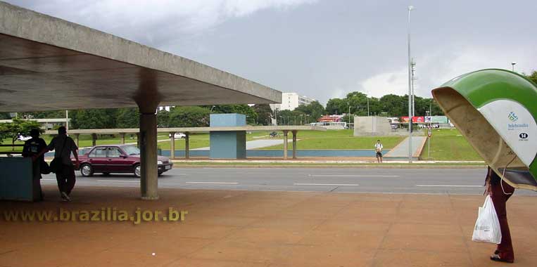 Acessos ao Metrô na Estação 114 Sul