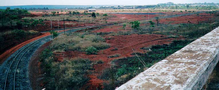 Trilhos do lado sul do pátio ferroviário