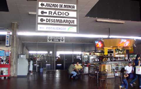 Proliferação de quiosques na estação ferroviária